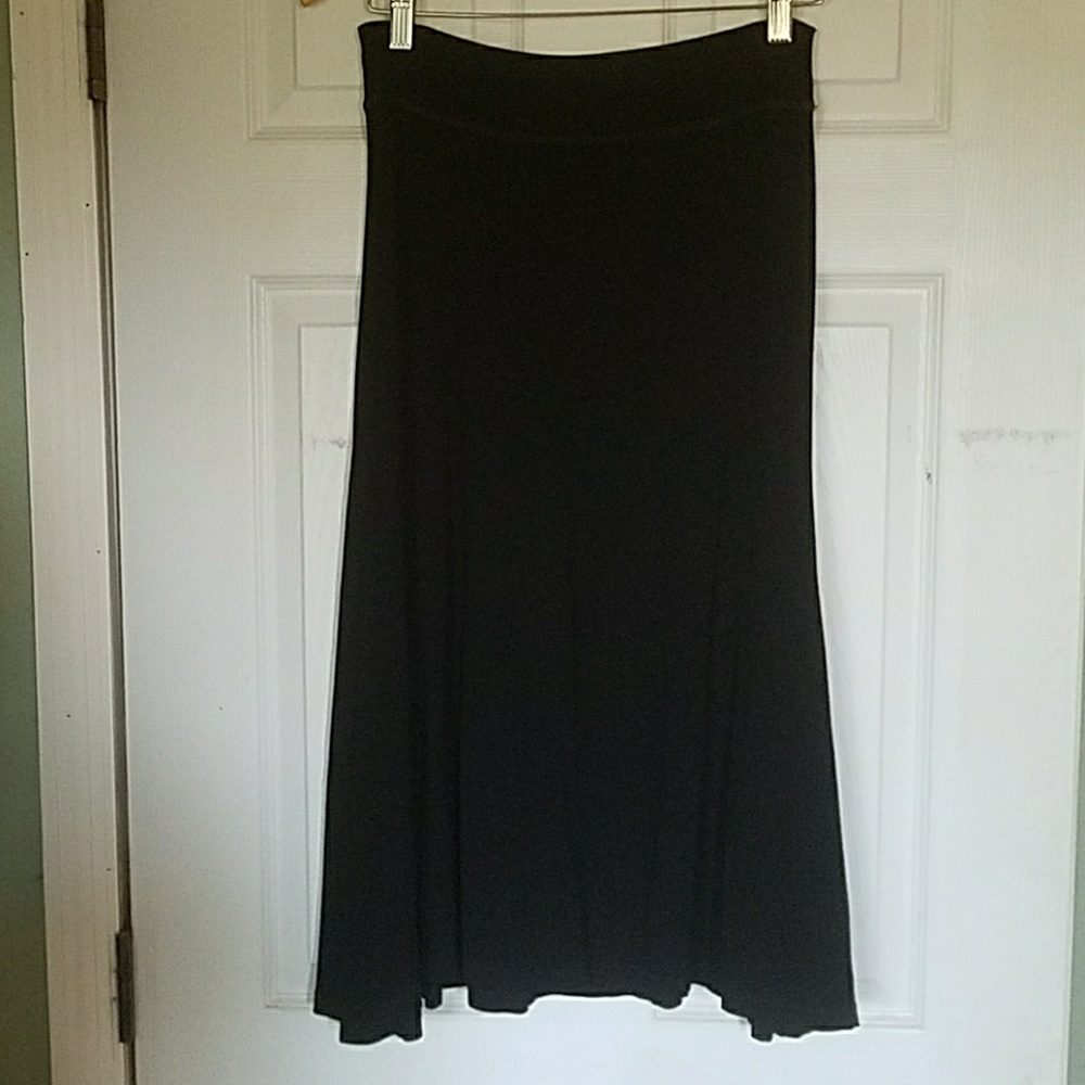Black 3/4 length skirt
